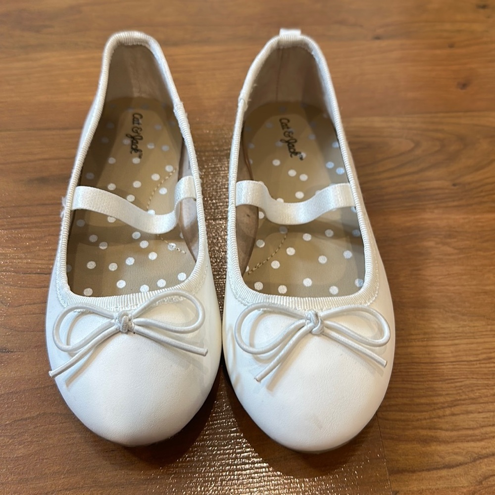 Adorable Toddler girls cat and jack flats size 10.